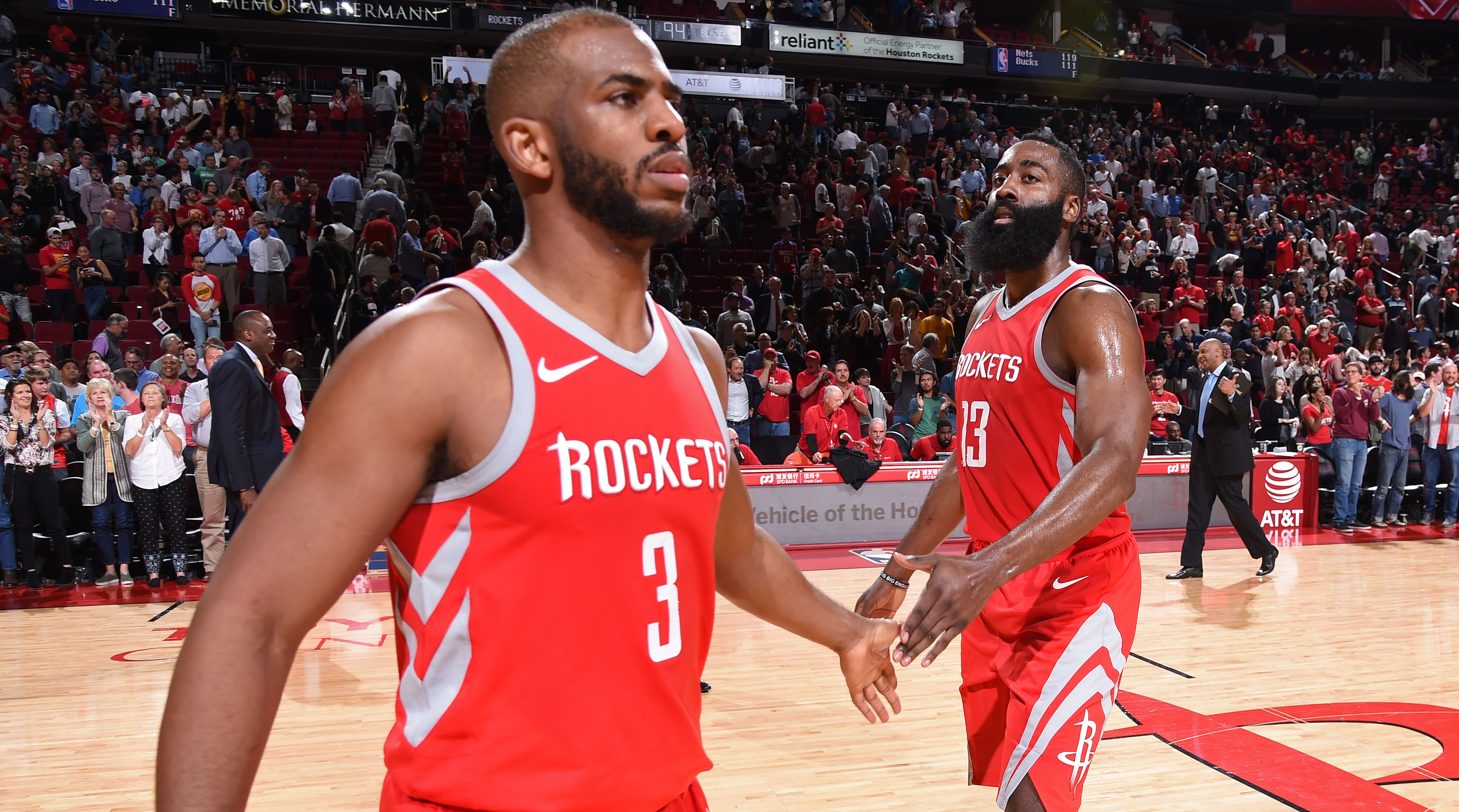 始向他倾斜 始向他倾斜