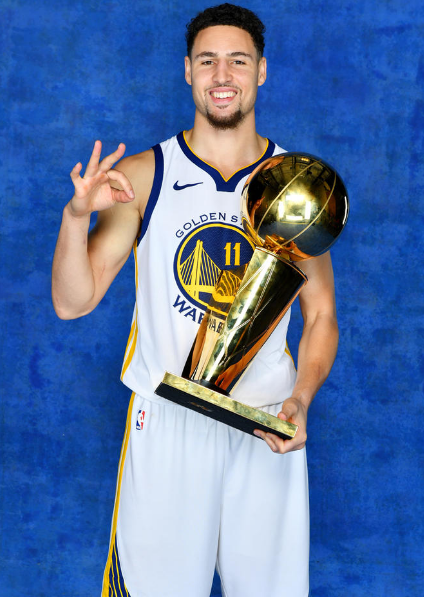 具备一脚 具备一脚